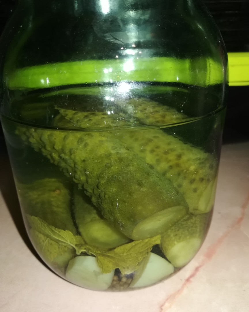 Огурцы с кориандром