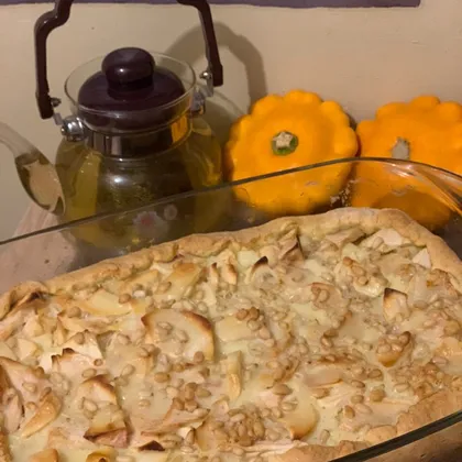 Яблочный пирог с кедровыми орешками