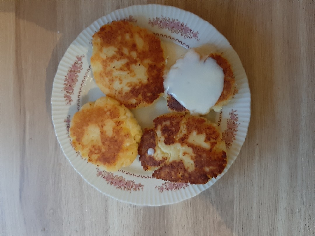 Сырники в сметанно-медовом соусе