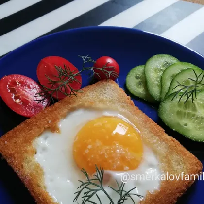 Завтрак 'Яйцо в гренке'