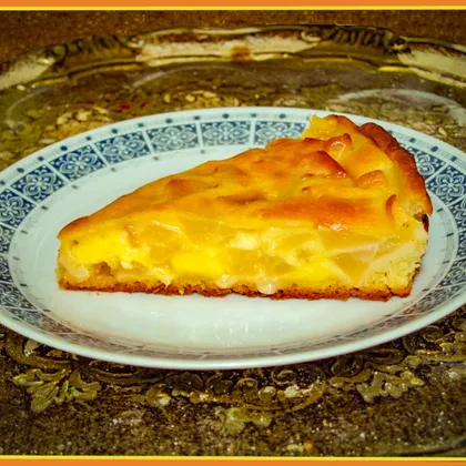 Apfelkuchen mit cidr. Яблочный пирог с сидром