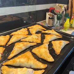 Слойки сладкие