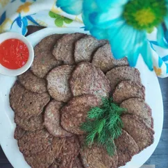 Оладьи из куриной печени с шампиньонами