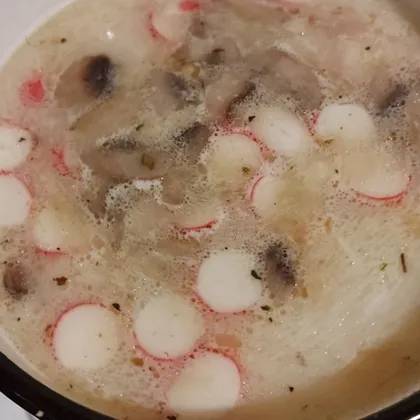 Сырный суп-пюре с грибами и красивыми палочками