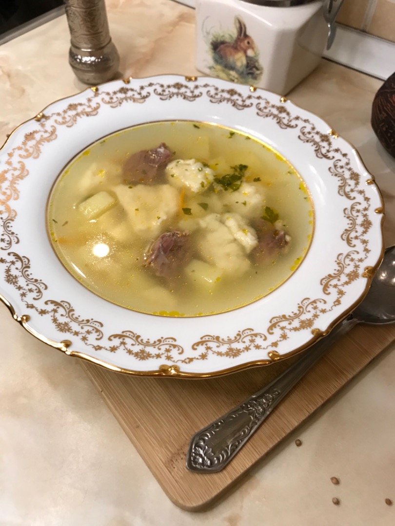 Крем-суп из кабачков на мясном бульоне