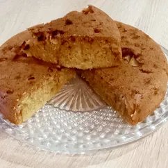 Пирог с яблоками в мультиварке