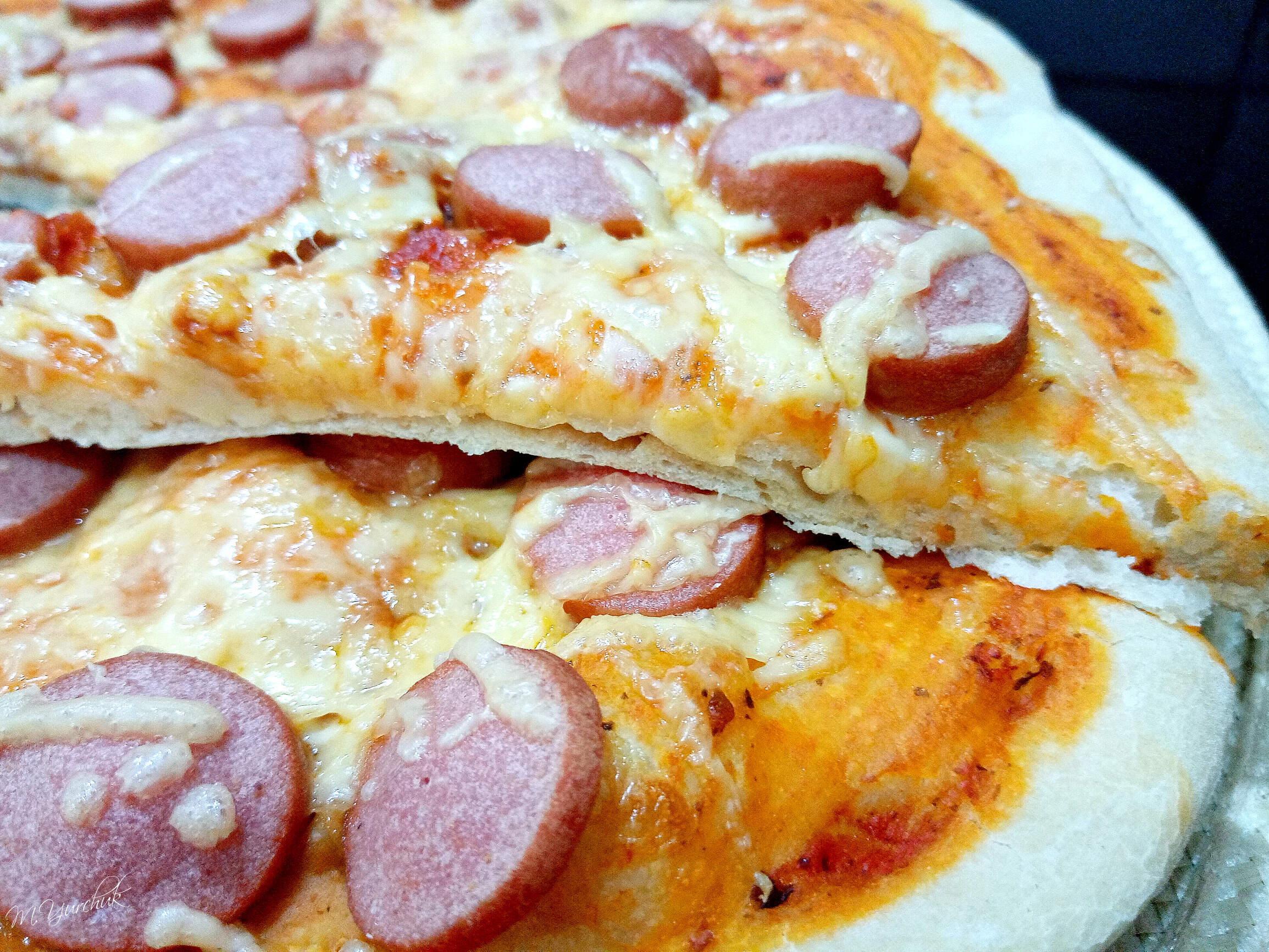 Домашняя пицца с сосисками
