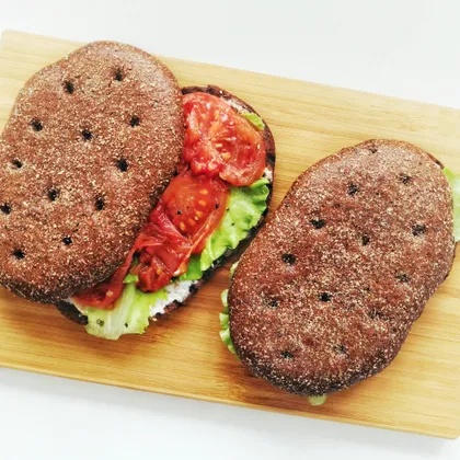 Сэндвич с тушеными томатами