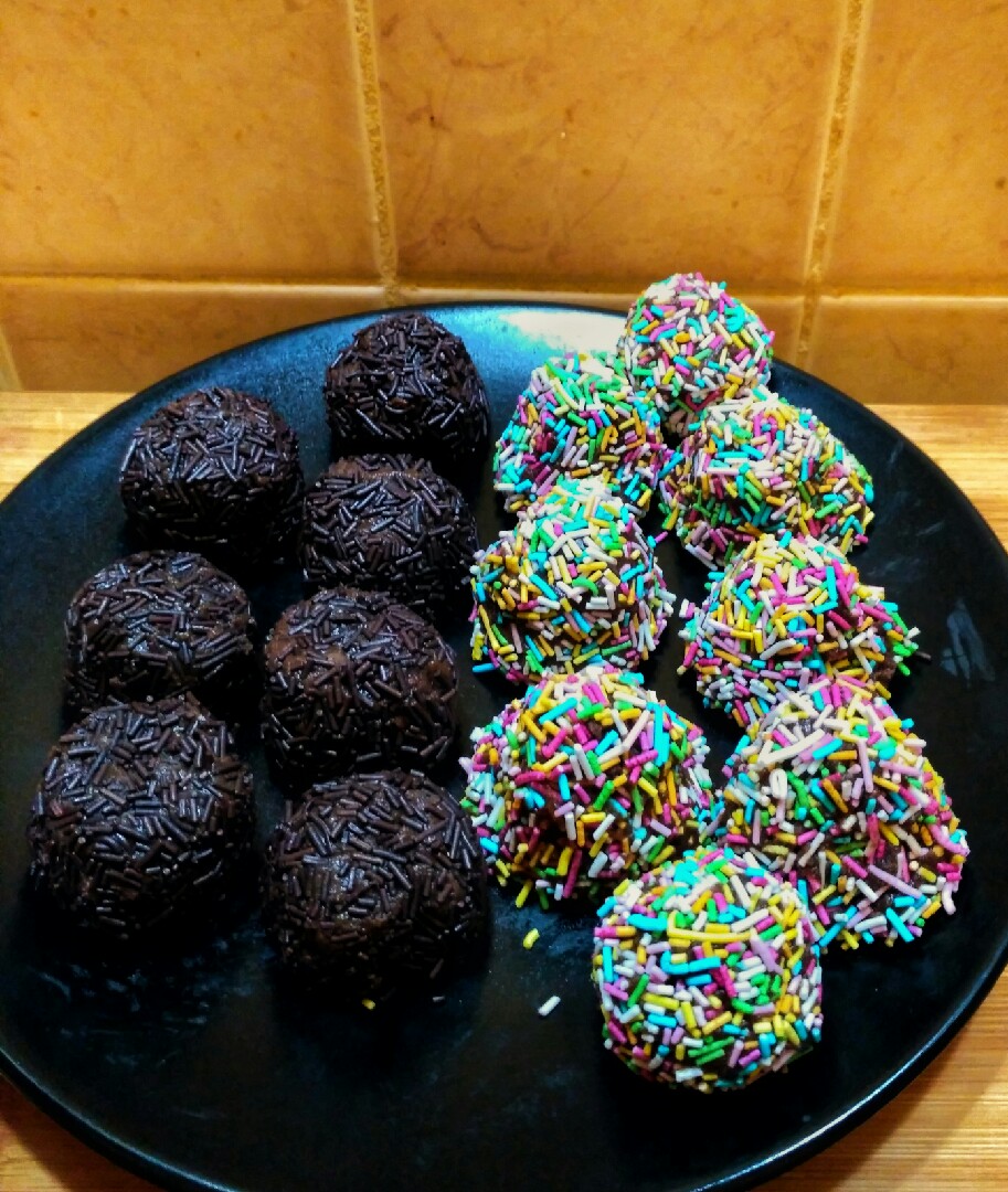 Бразильские конфеты бригадейру (Brigadeiro)