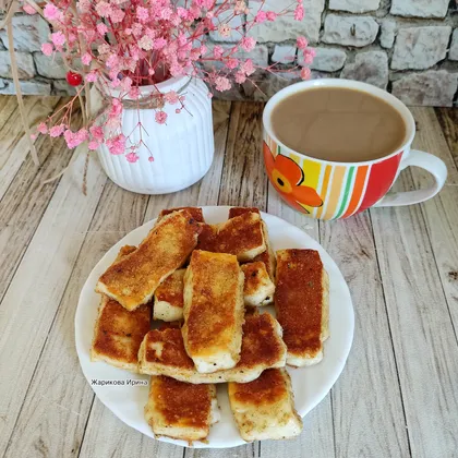 Жареный сыр халуми в панировочных сухарях