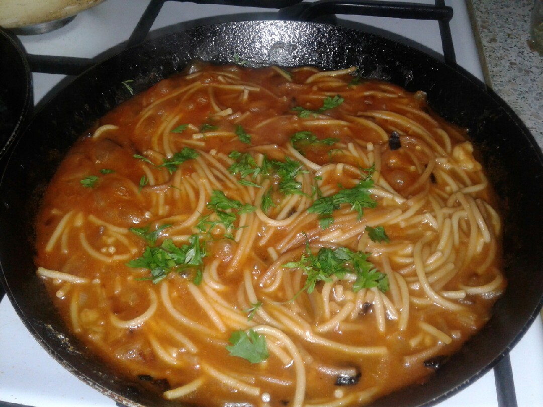 Макароны с подливой 2