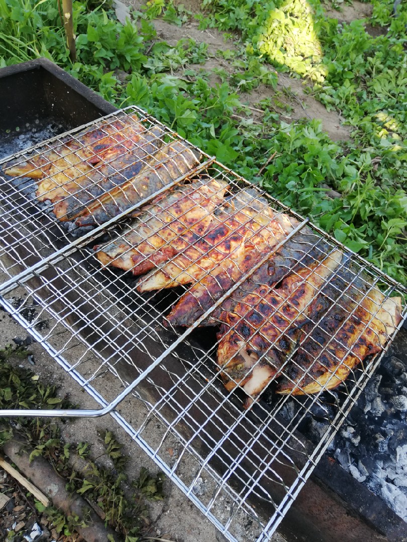 Скумбрия на решетке, на углях