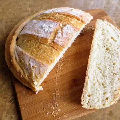 Накрываем тесто формой и получаем тонкую, хрустящую корочку / деревенский хлеб