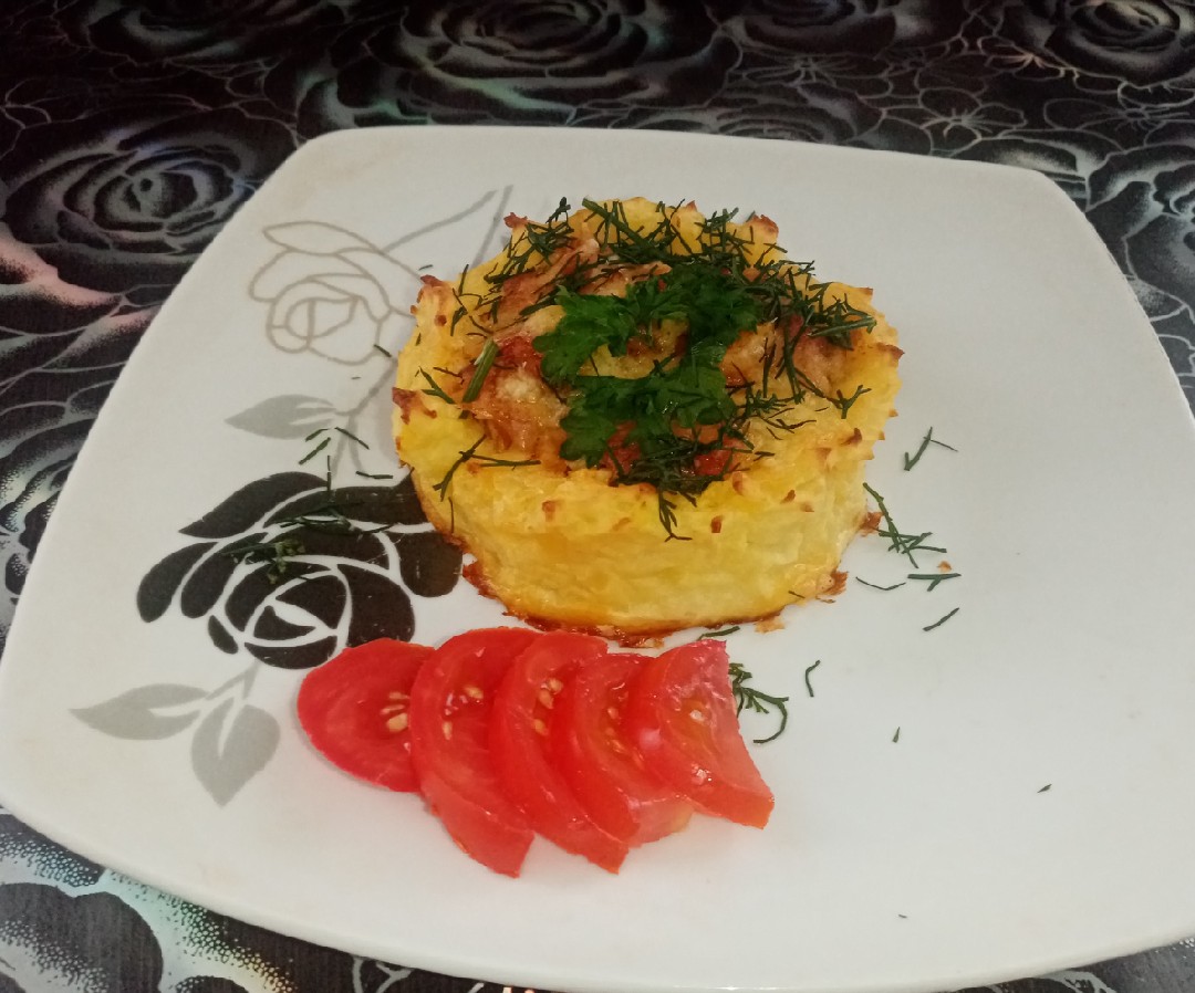 Картофельные гнезда фаршированные мясом