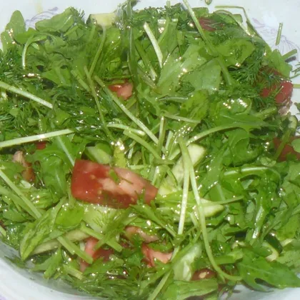 Легкий летний салат с рукколой