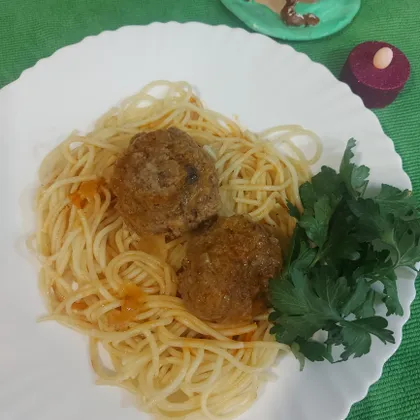 Мясные тефтели со спагетти