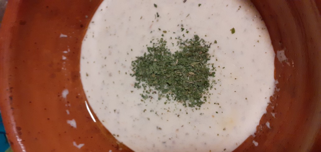 Сметанный соус с оливковым маслом
