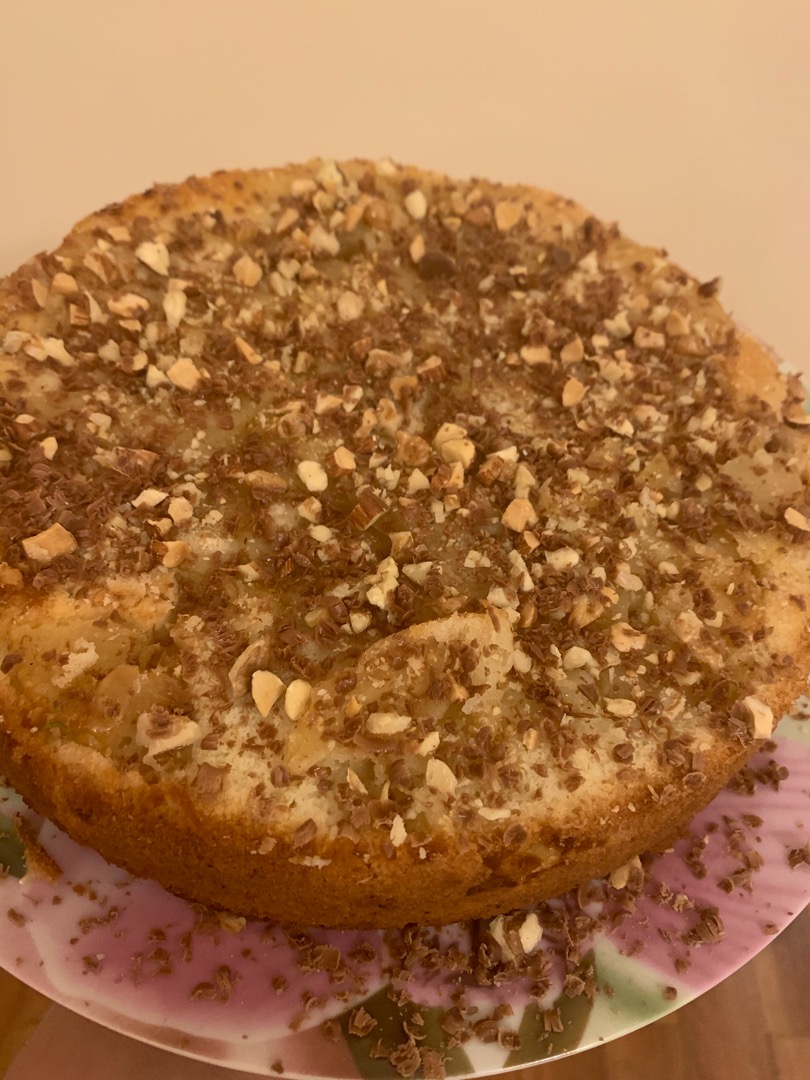 Шарлотка с яблоками и персиками