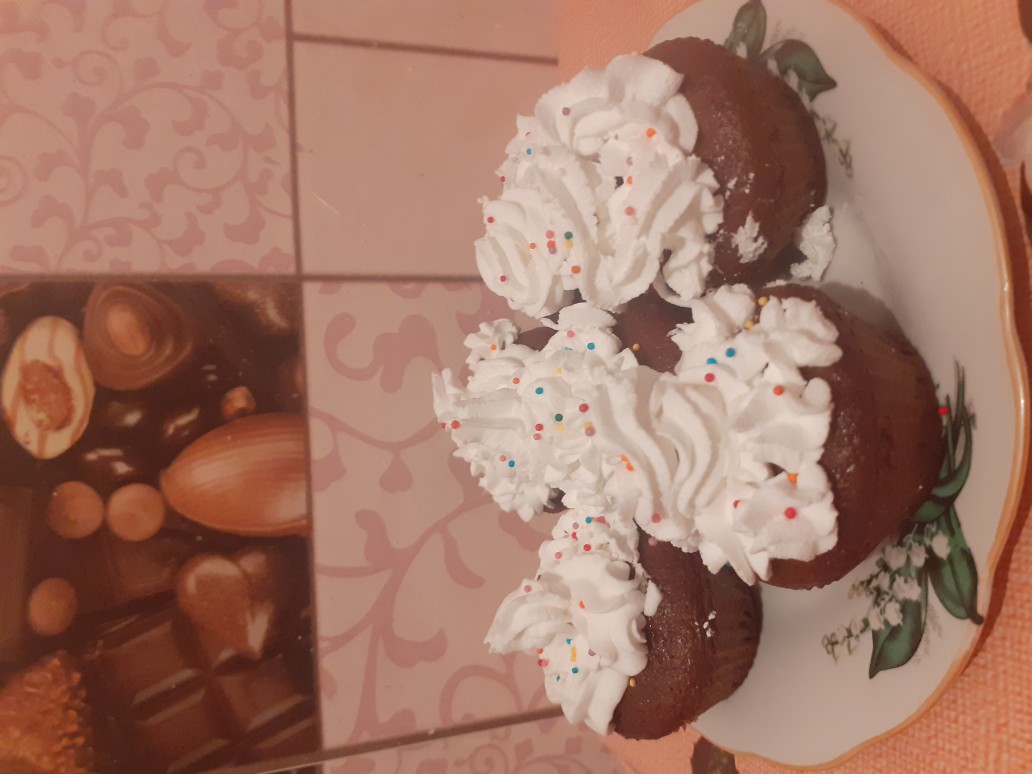 Капкейки с шоколадной начинкой — рецепт + 11 фото