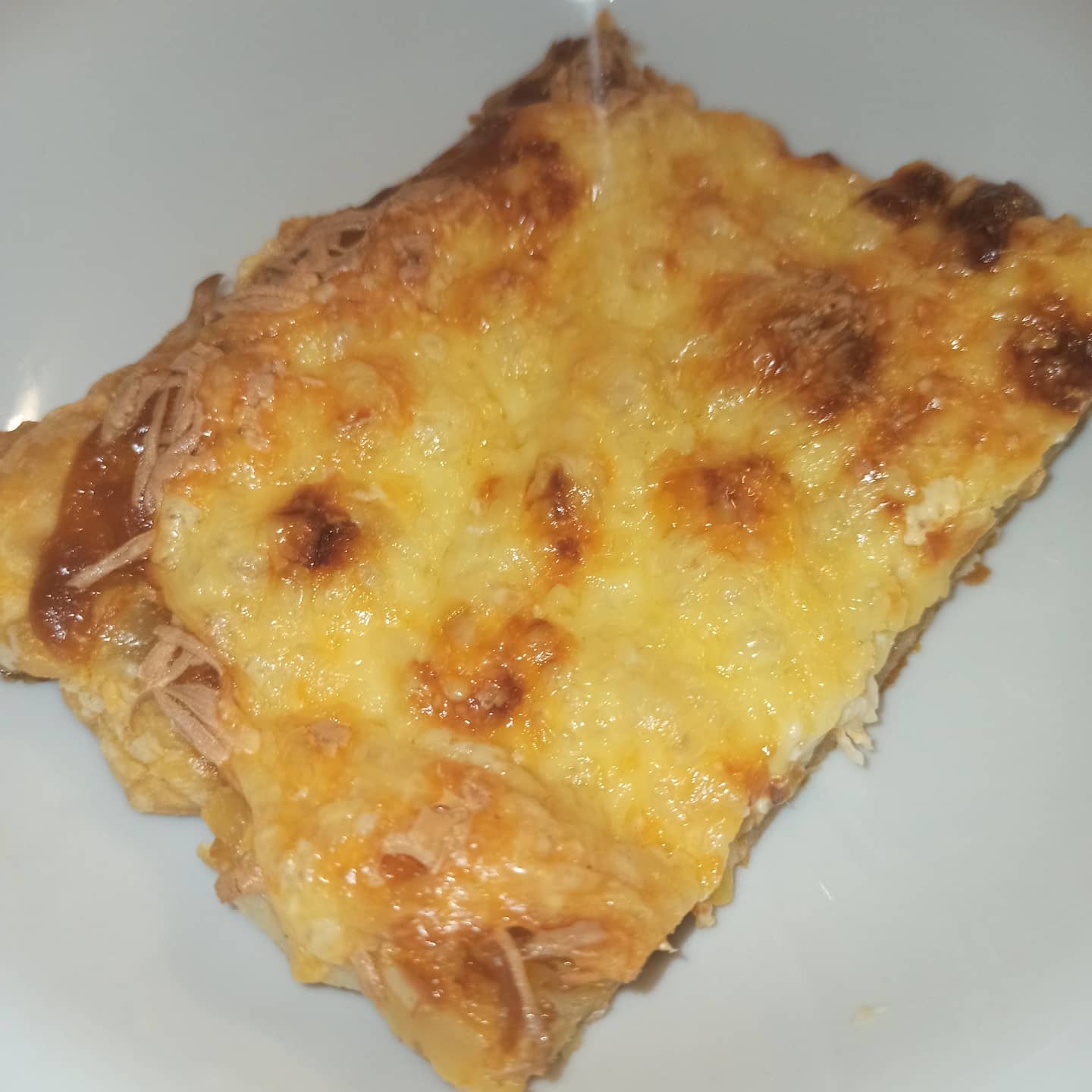 Пицца с ананасами и курицей 🍕