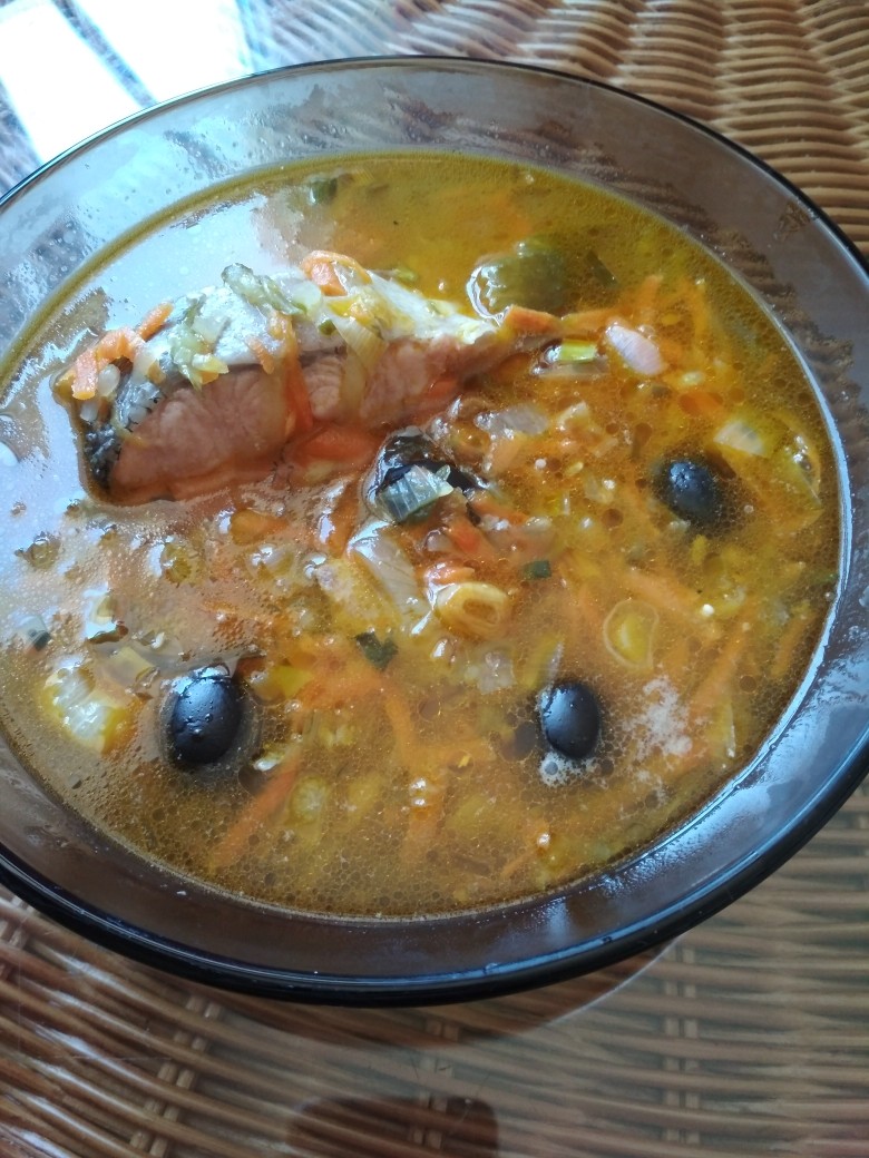 Рыбная солянка с лососем – пошаговый рецепт приготовления с фото