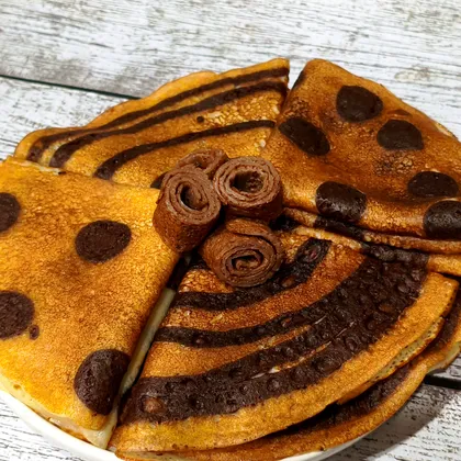 Блинчики с шоколадным узором