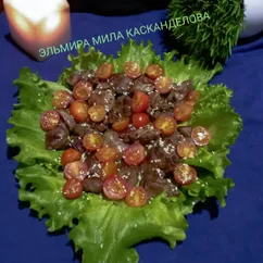 Салат с куриной печенью в кунжуте на новогодний стол 