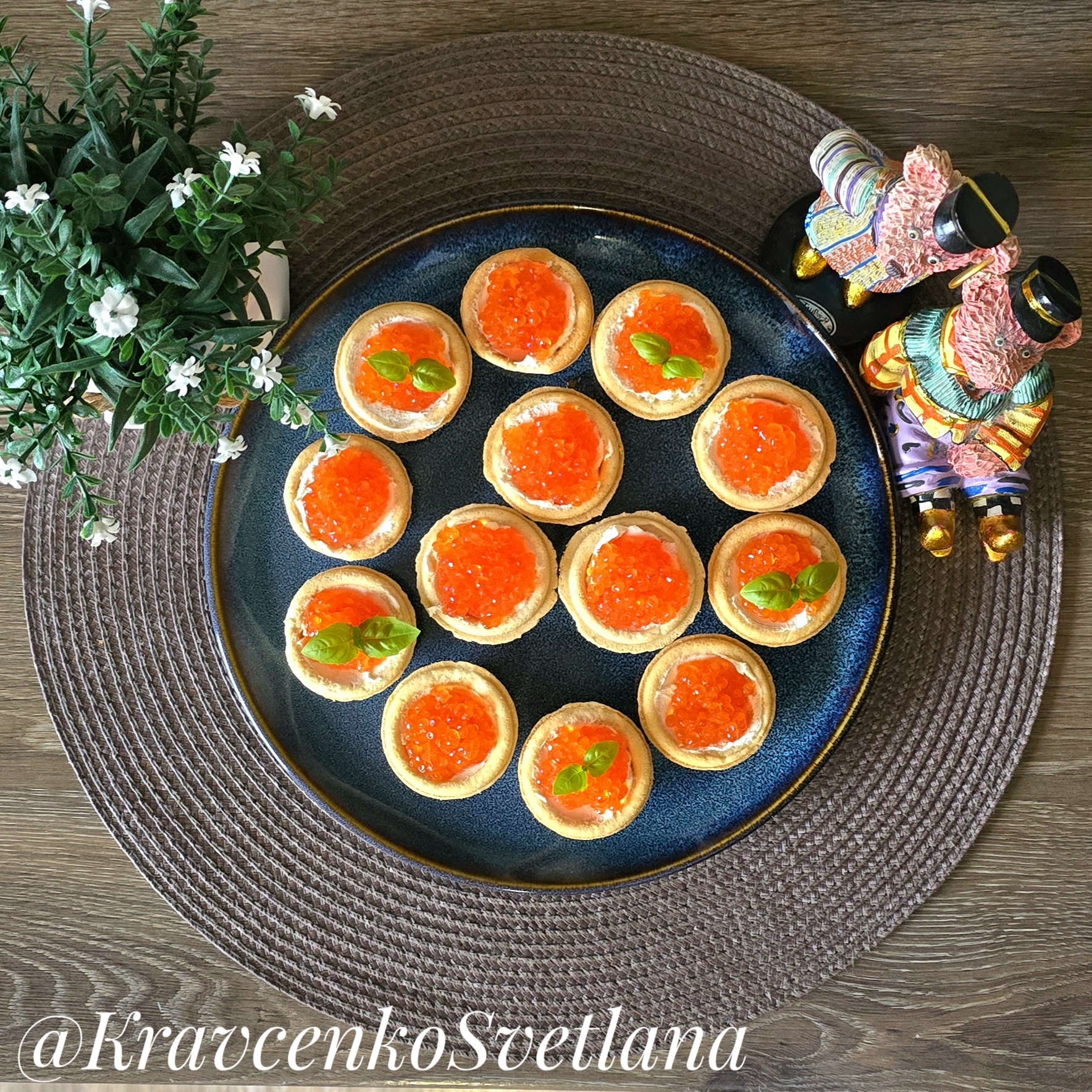 Тарталетки с икрой 
