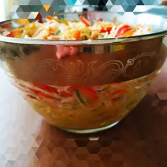 Салат овощной с фунчозой