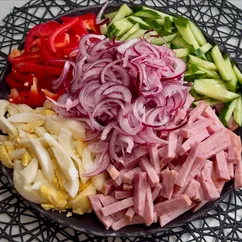 Салат с ветчиной