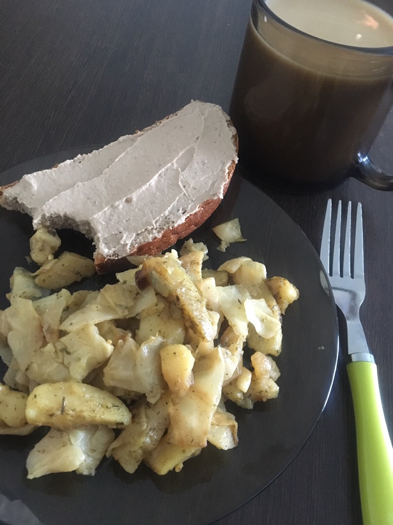 Жареная картошка с капустой😍