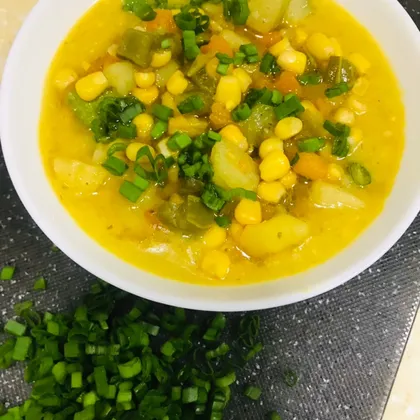 Кукурузный суп с овощами
