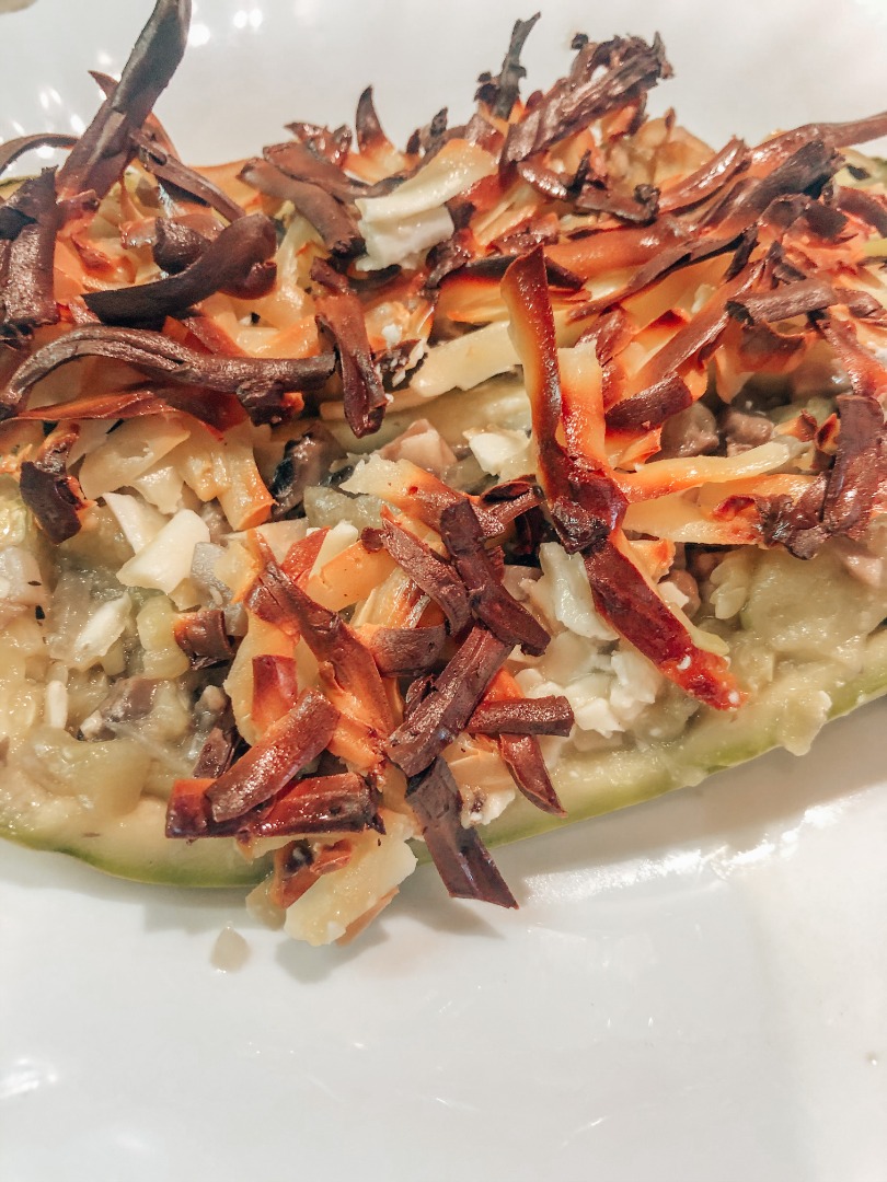 Кабачки запеченные с грибами