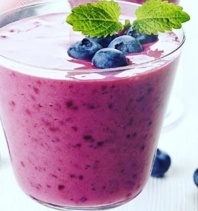Молочный коктейль с черникой   #летниерецепты