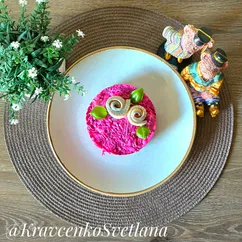 Салат со свеклой и селёдкой