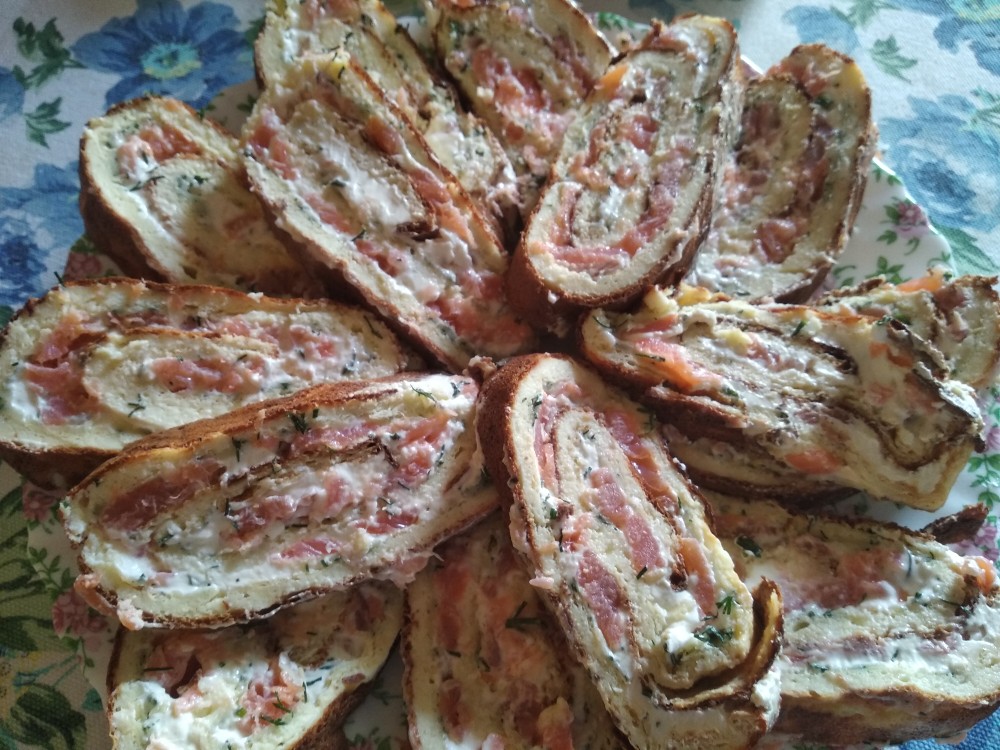 Рулет с семгой