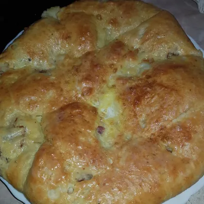 Пирог с картофелем сыром и беконом