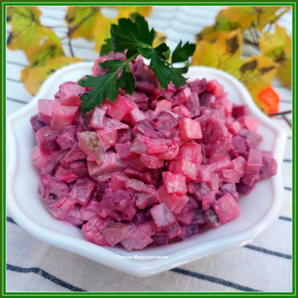 Салат из свёклы с малосольными огурцами
