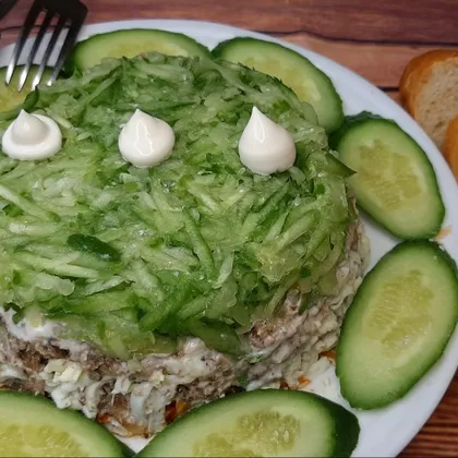 Слоеный салат Изумруд
