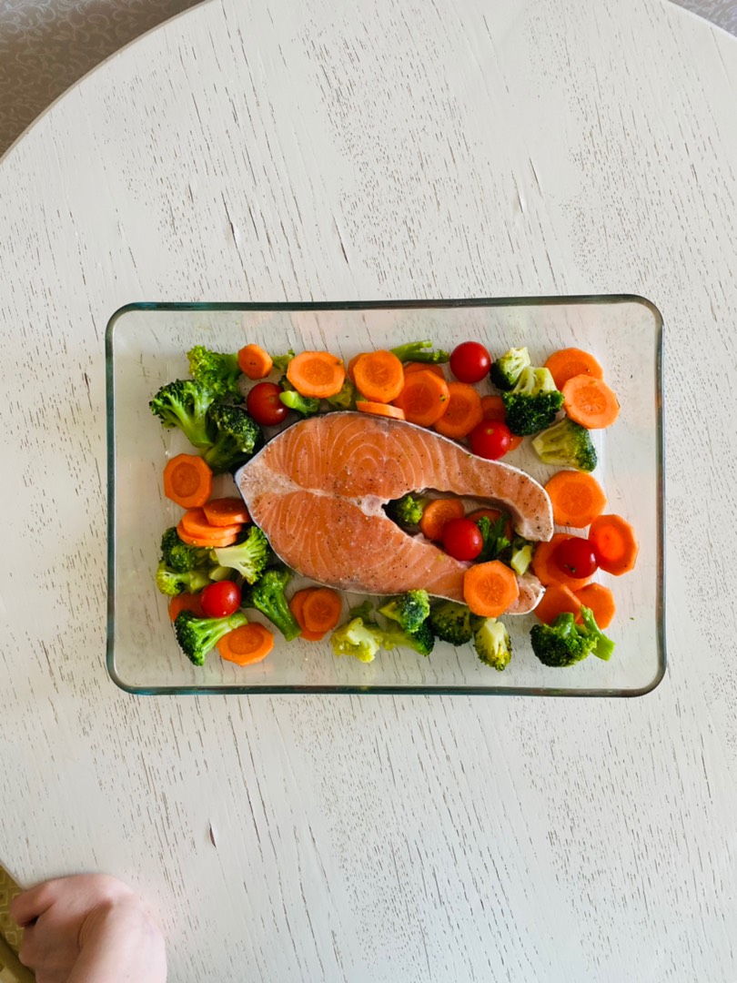 Филе рыбы под овощной шубой — рецепт для пароварки