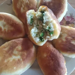 Пирожки с зеленым луком и яичком