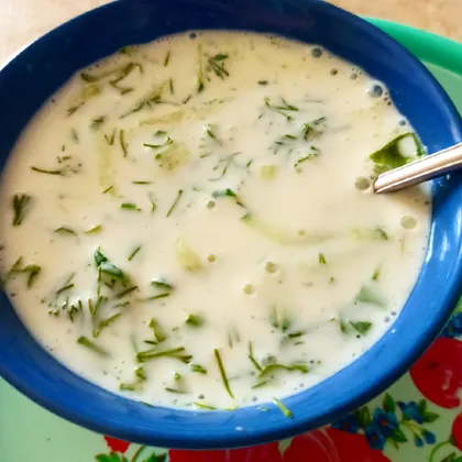Холодный суп из кефира с огурцами и зеленью "Таратор"