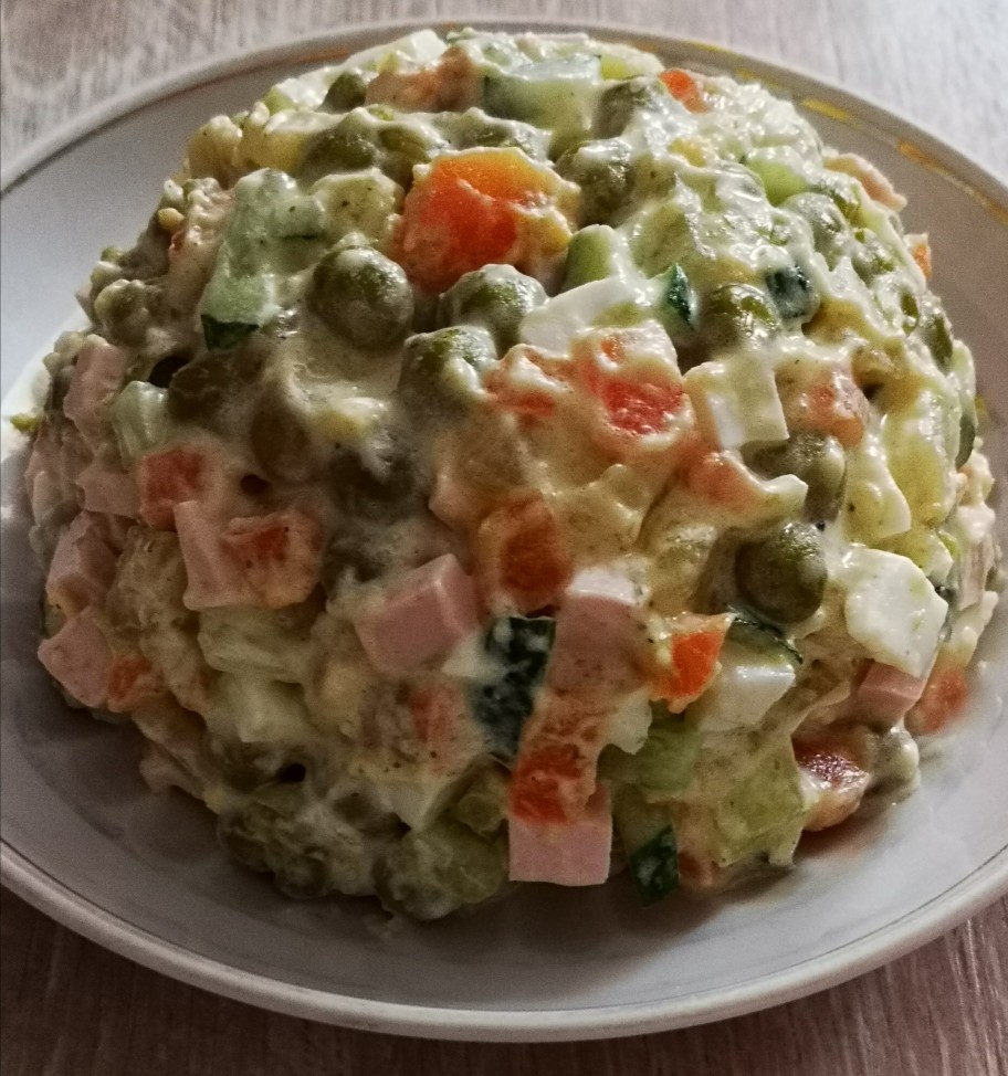Салат оливье