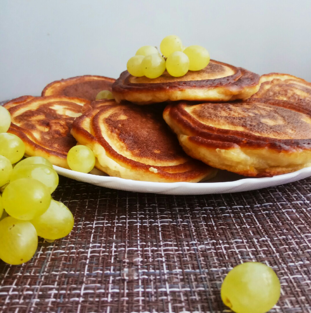 Оладушки с виноградом