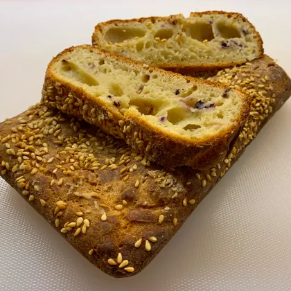 Бездрожжевой хлеб с кунжутом и базиликом