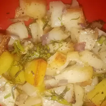 Жареная картошечка с зеленью