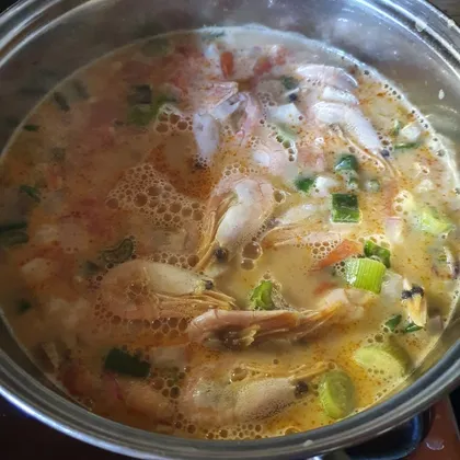 Тайский суп том-ям с лукашинскими рыжиками