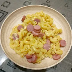 Макароны с сосисками и сыром