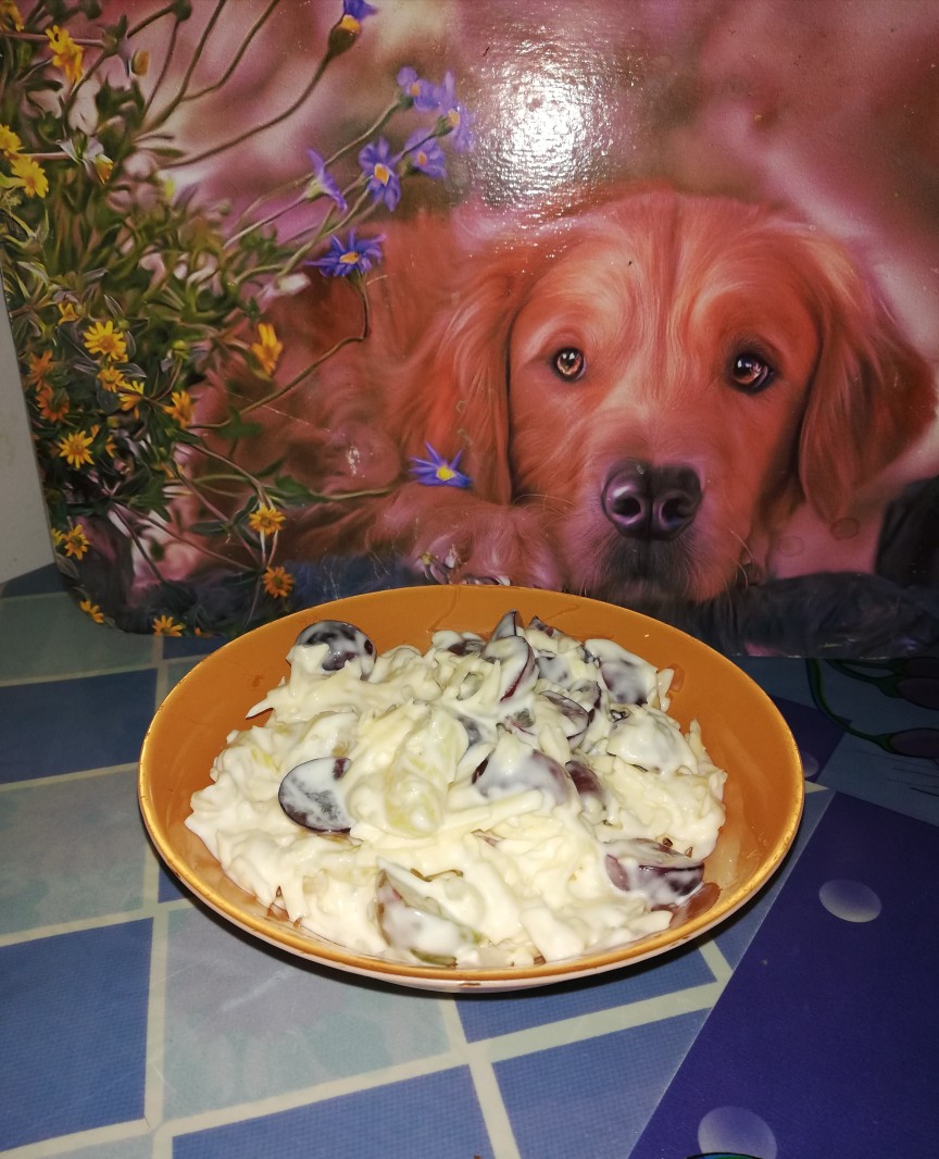 Салат «Тиффани» с копченой курицей и виноградом — рецепт с фото пошагово