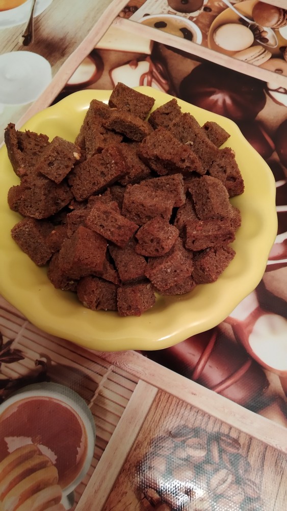 Чесночные сухарики